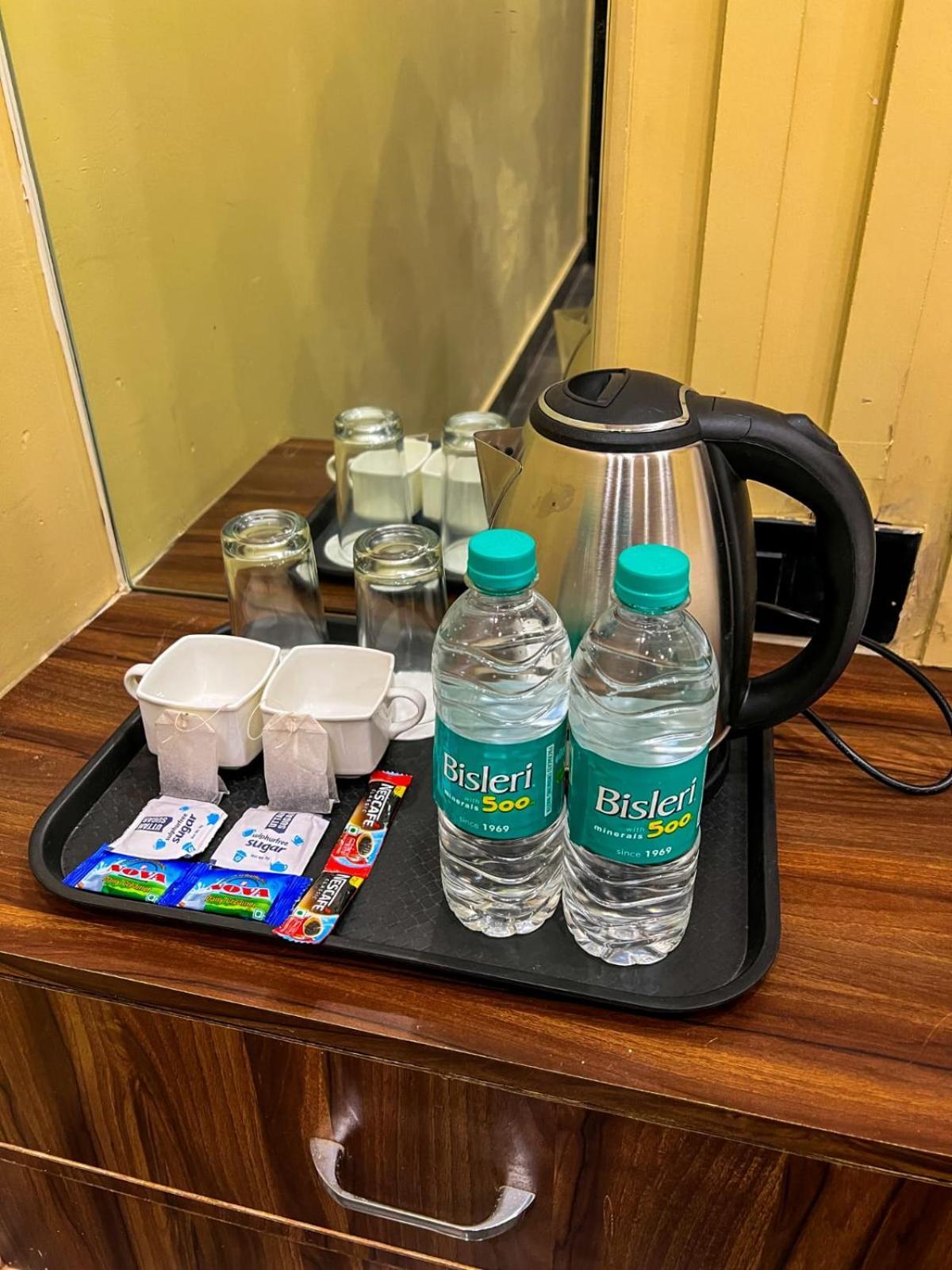 Gsm Hotel Vrindávan Kültér fotó